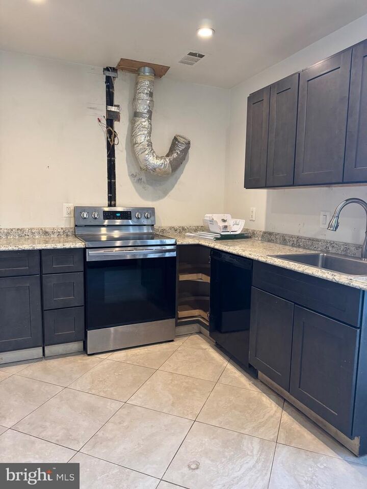 Property Photo: 1845 Westwind Way 74 VA 22102