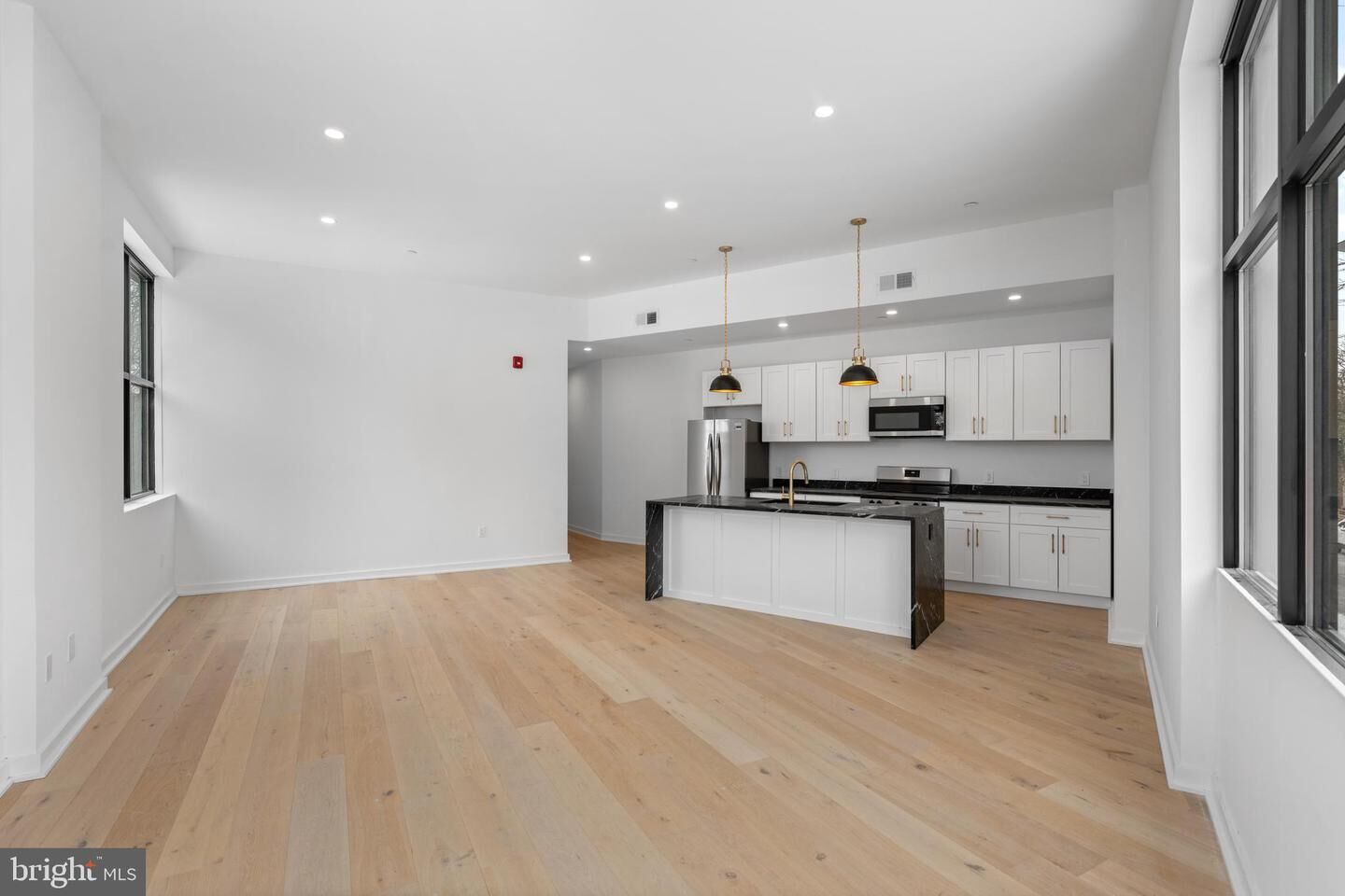 Property Photo:  36 N Narberth Avenue 2A  PA 19072 