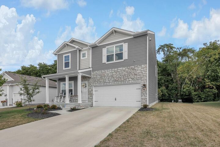 Property Photo: 5828 Wynnewood Drive OH 43123