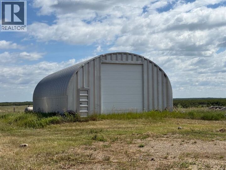 Property Photo: 83042 Twp Rd 430 AB T0B 0B0