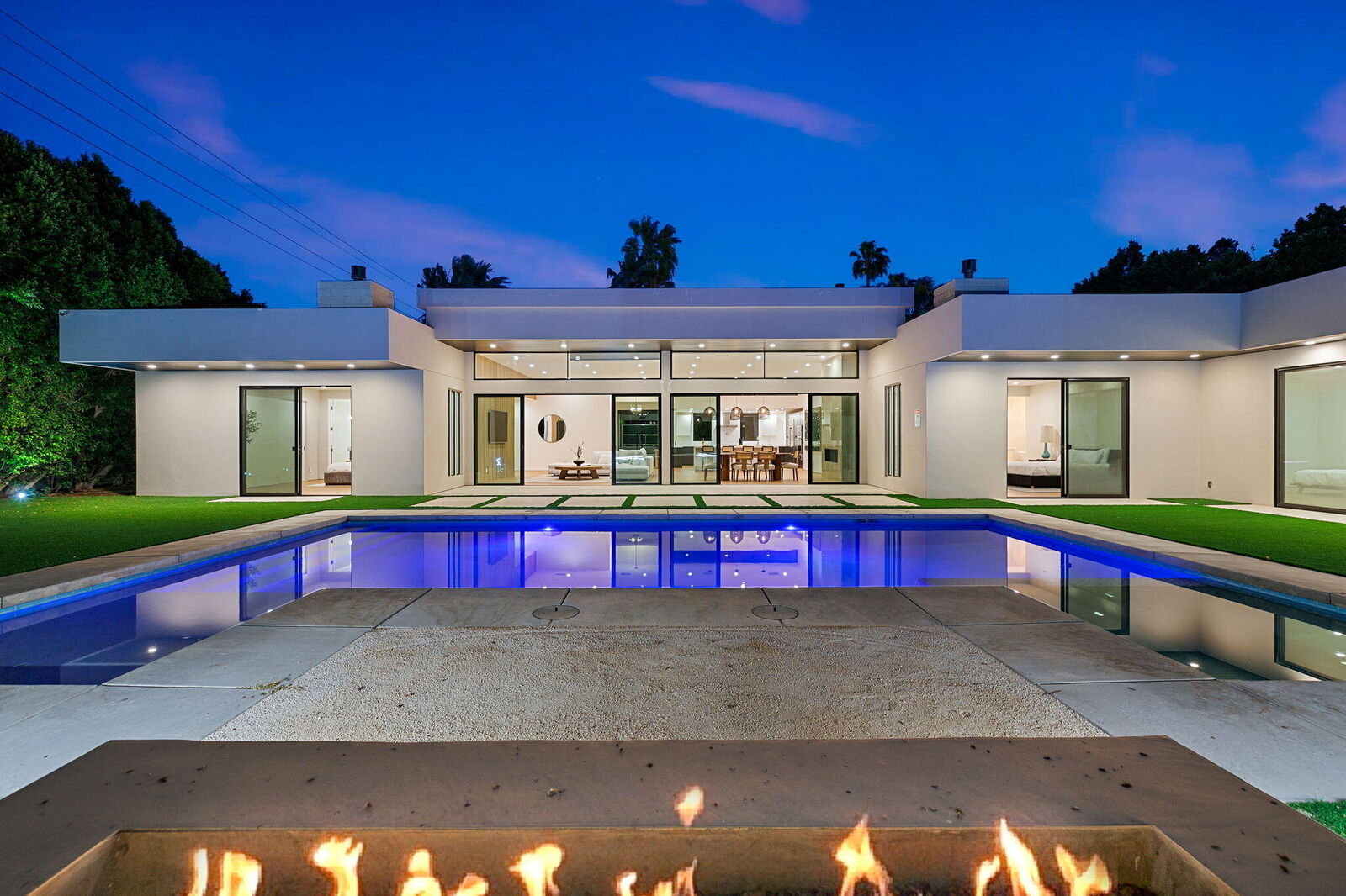 Property Photo: 473 N Burton Way CA 92262