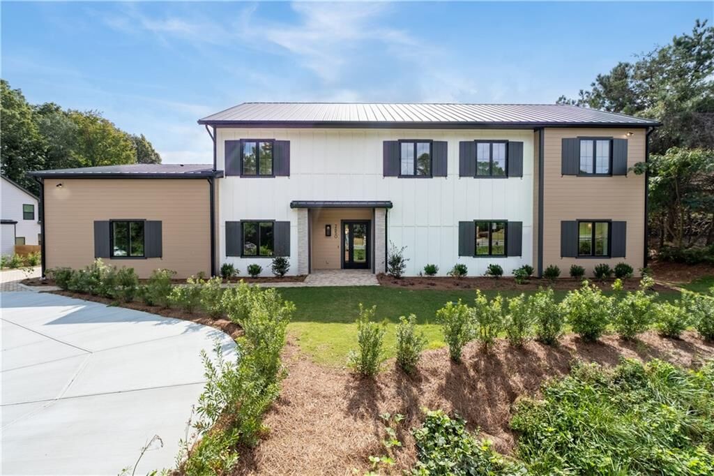 Property Photo:  2650 Roswell Road  GA 30062 