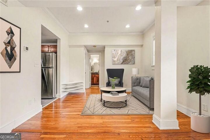 Property Photo: 2855 Peachtree Road NE 201 GA 30305