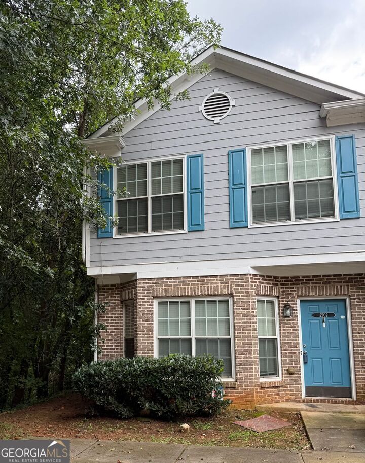 Property Photo:  2502 Walden Lake Drive  GA 30035 