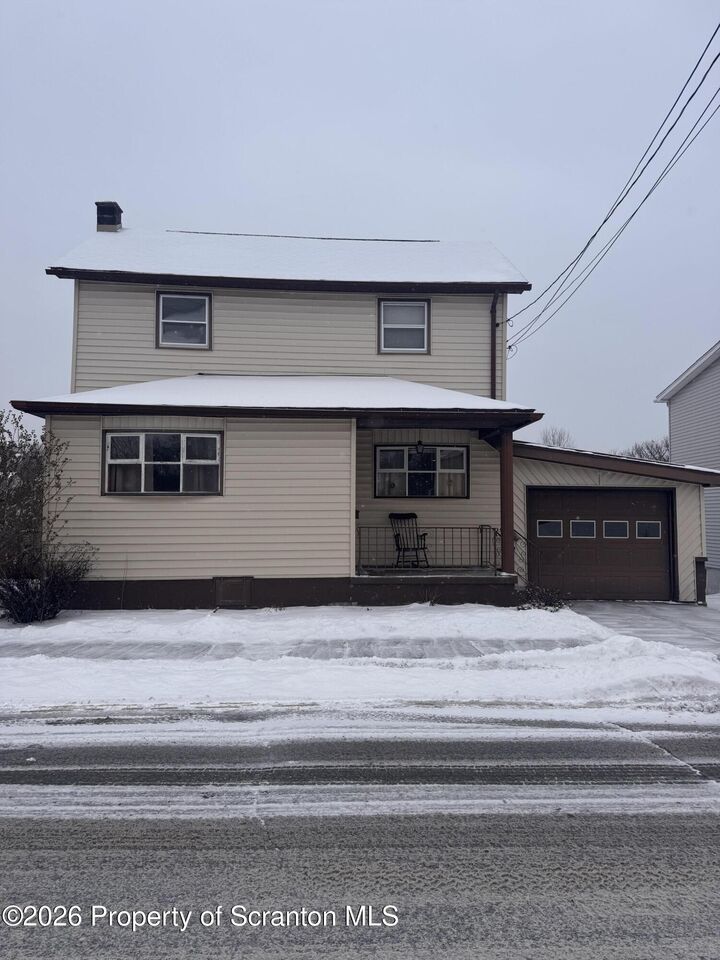 Property Photo: 420 Delaware Street PA 18433