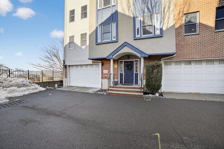 Property Photo:  620 38th St 402  NJ 07087 