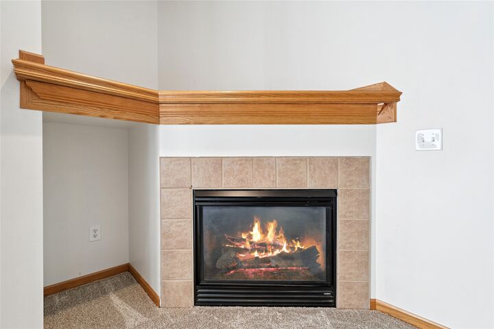 Property Photo:  1210 NE 6th Lane I9  IA 50021 