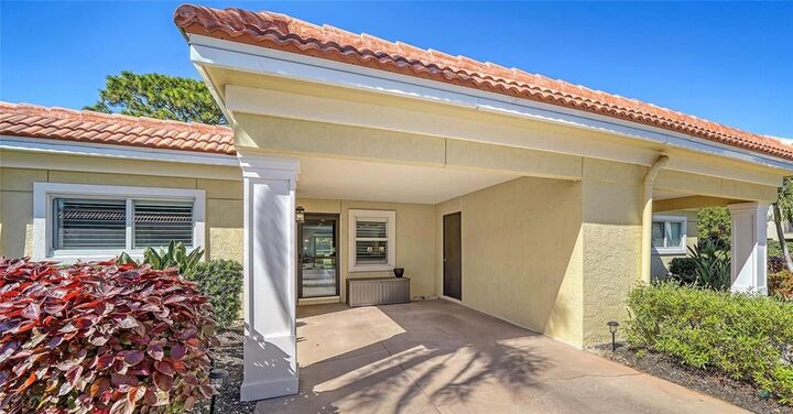 Property Photo:  4860 Gulf Of Mexico Drive Villa 13  FL 34228 