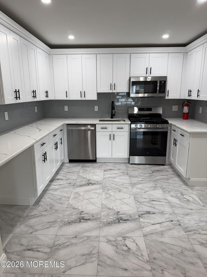 Property Photo:  22 C Robin Street  NJ 08759 