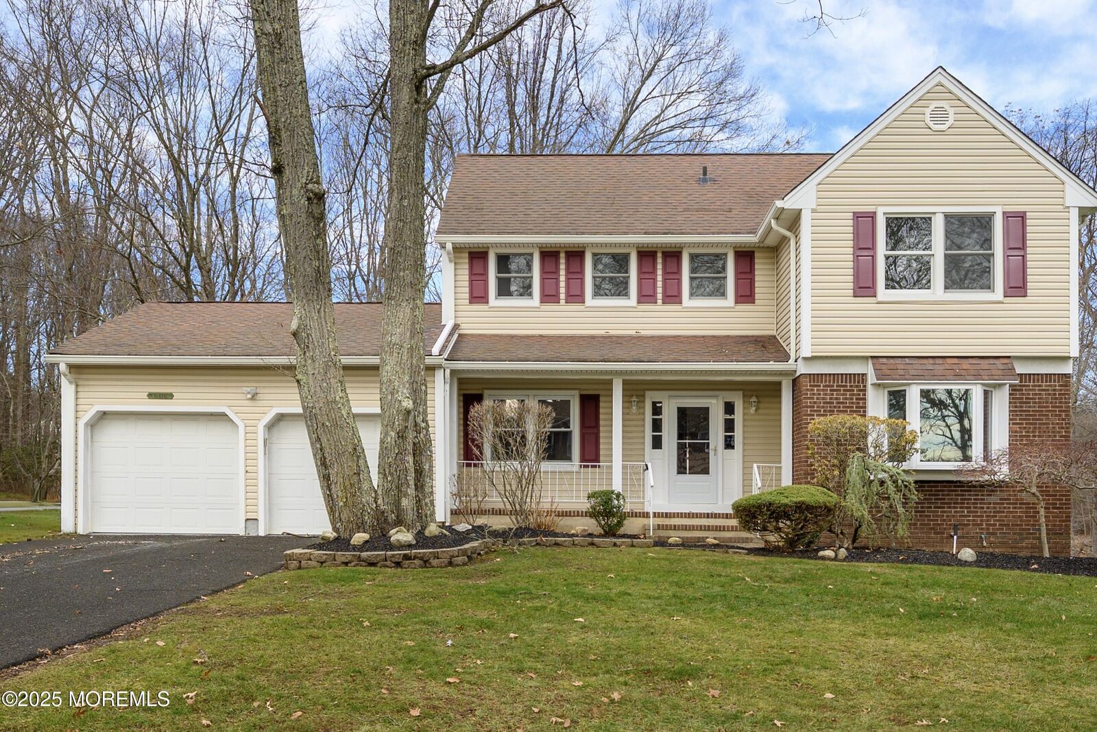 Property Photo:  11 Navajo Road  NJ 08816 