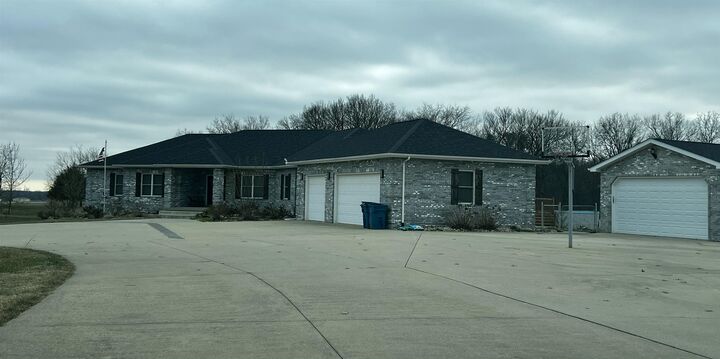 Property Photo:  5942 E Houston Road  IL 62898 