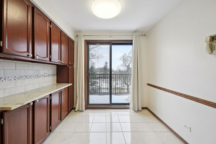 Property Photo:  1S150 Spring Road 4K  IL 60181 