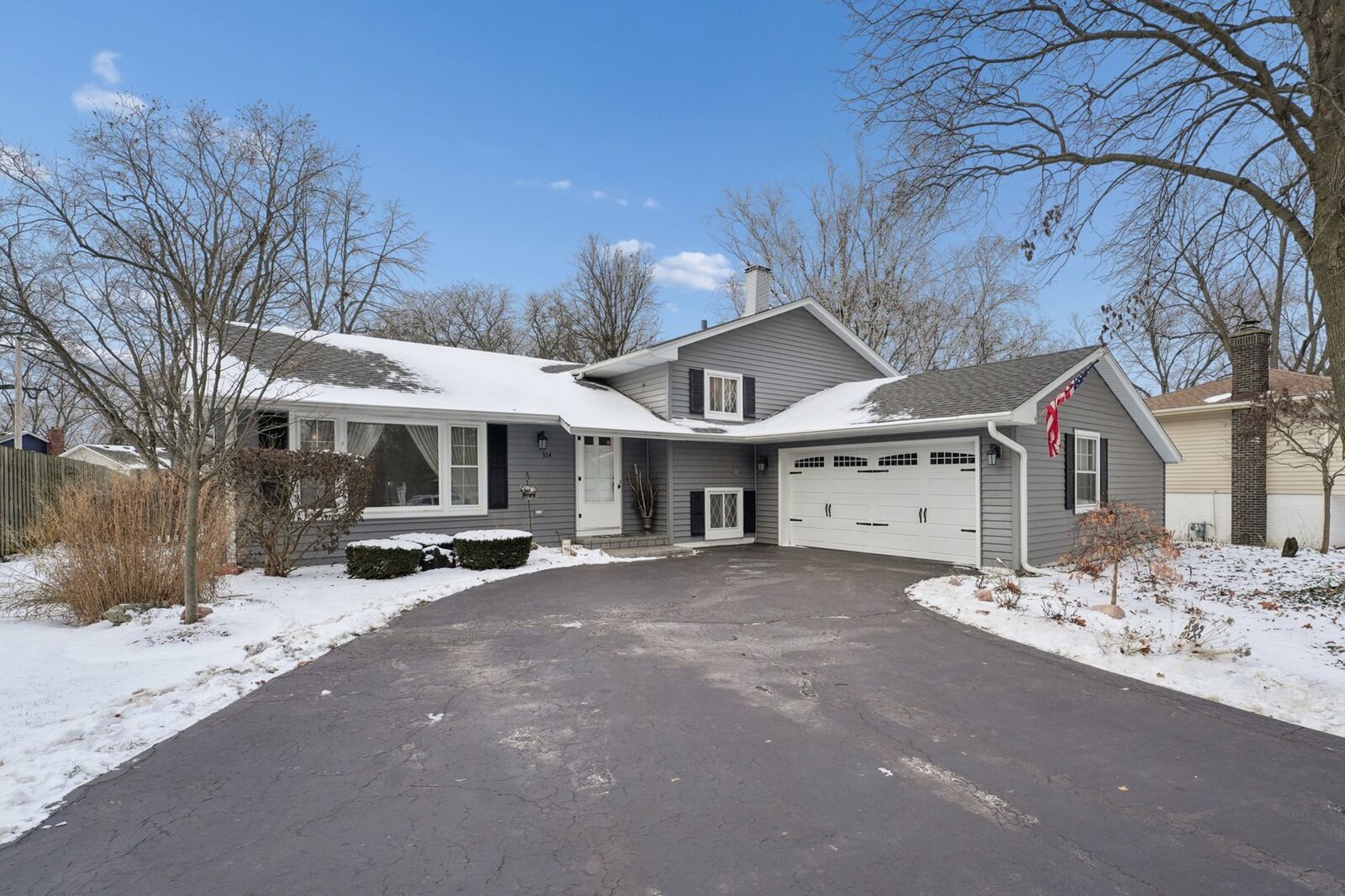 Property Photo: 0N314 Leonard Street IL 60190