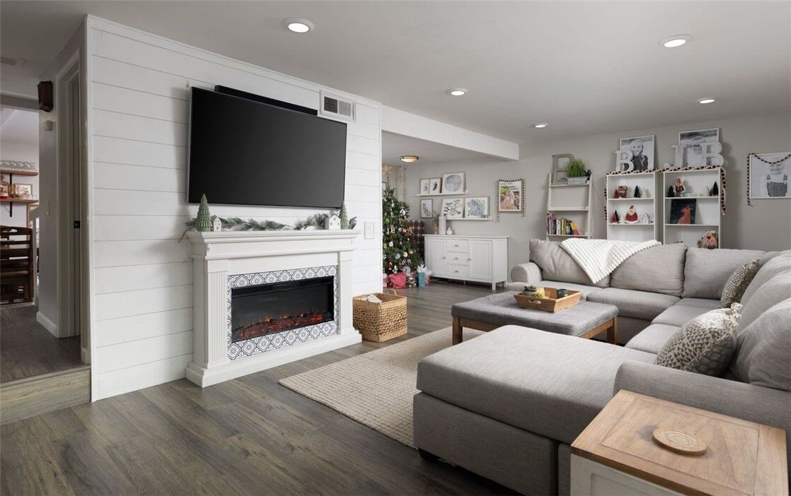 Property Photo: 18215 Bryce Court CA 92708