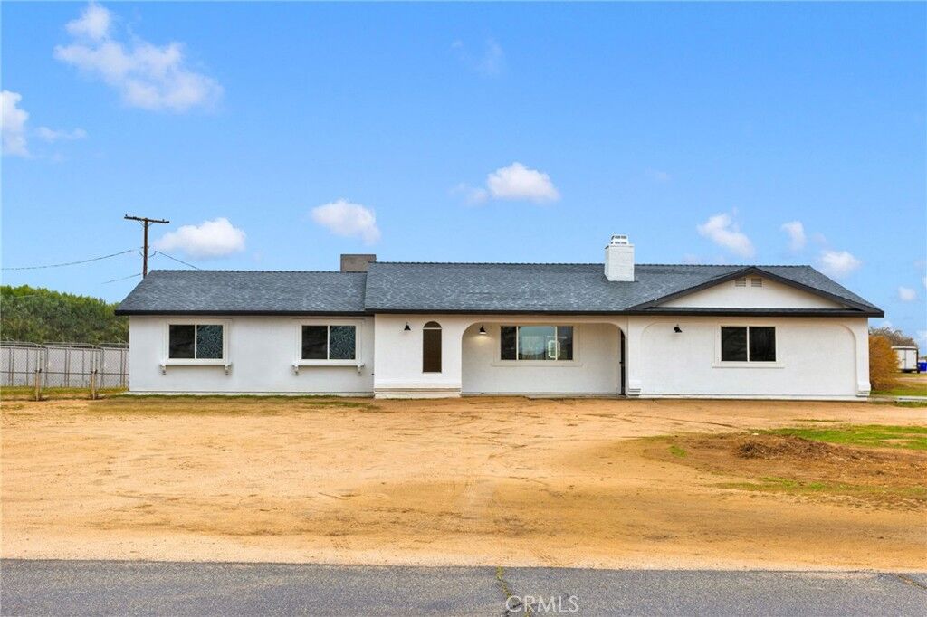 Property Photo:  12532 Sholic Road  CA 92308 