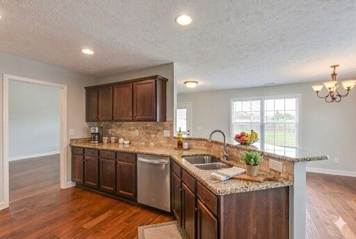 Property Photo: 2524 Auldridge Dr TN 37037