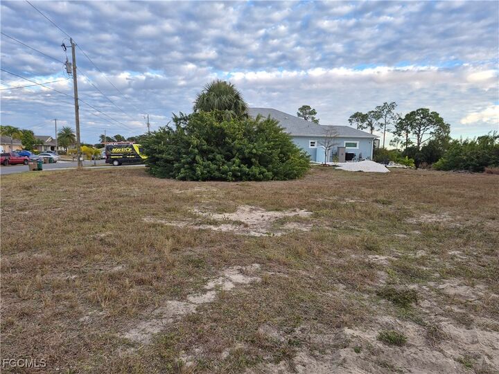 Property Photo: 2214 NE 35th Lane FL 33909