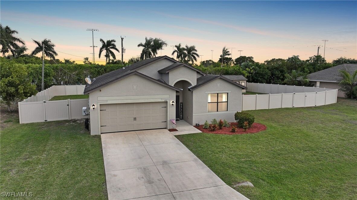 Property Photo: 2937 SW 4th Avenue FL 33914