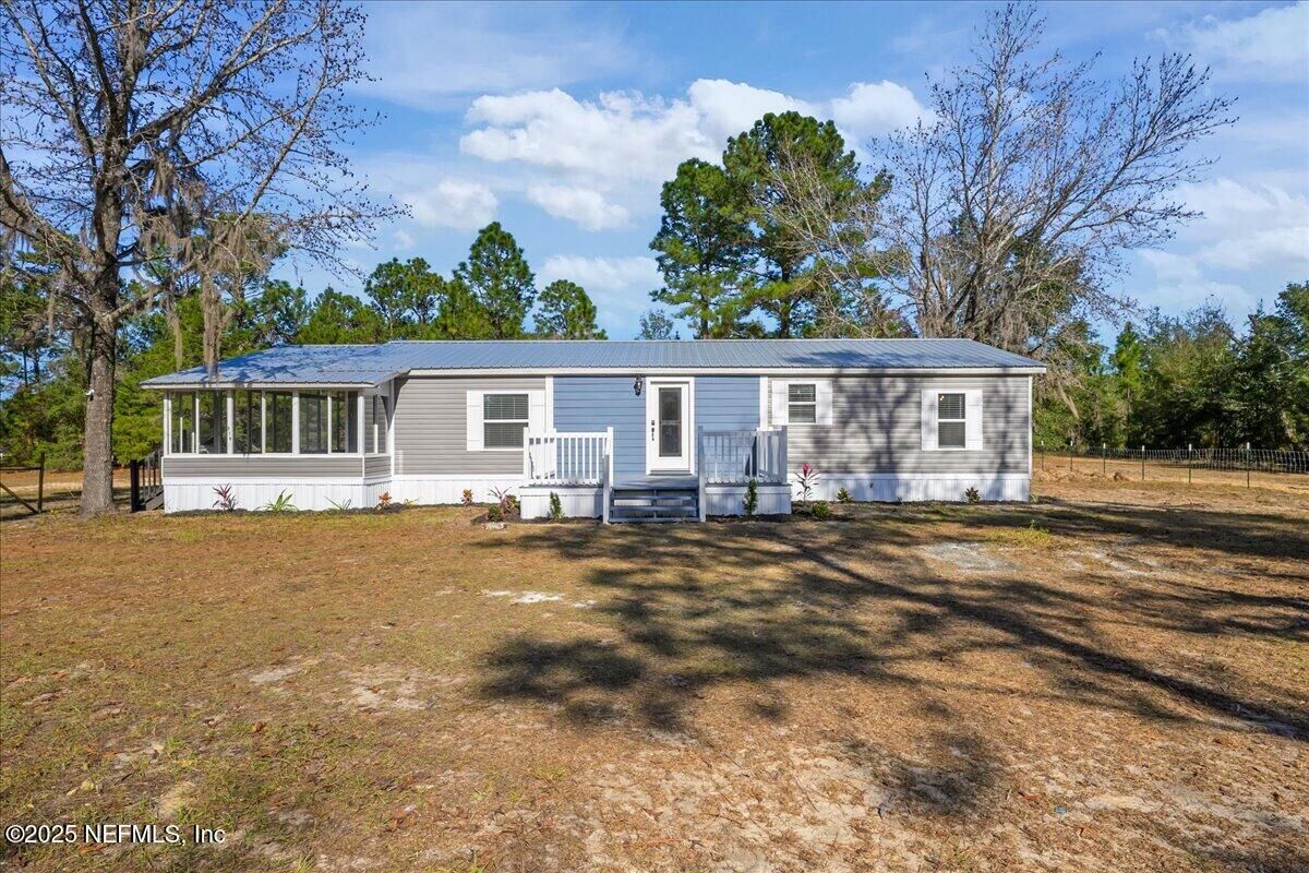 Property Photo: 314 Union Avenue FL 32148