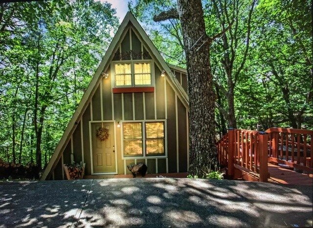 Property Photo:  608 Moss Patch Trail  GA 30143 