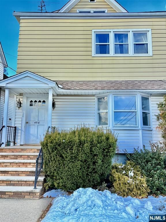 Property Photo:  458 Totowa First Floor  NJ 07512 