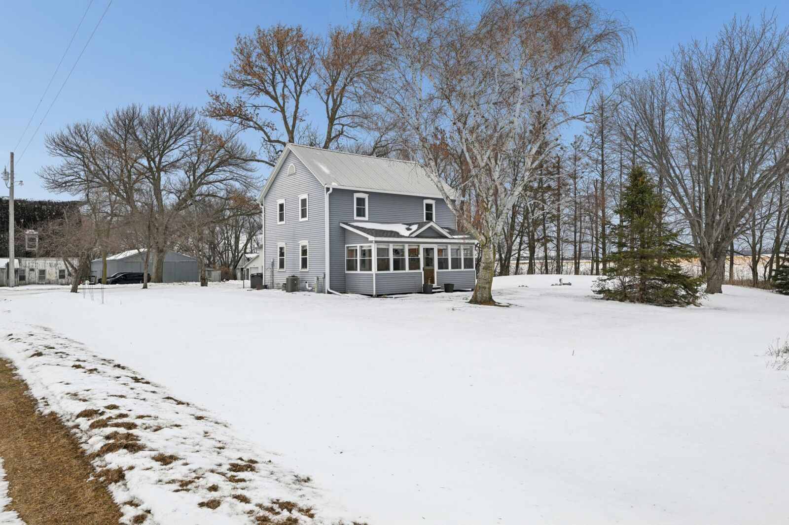 Property Photo:  14620 County Road 31  MN 55339 
