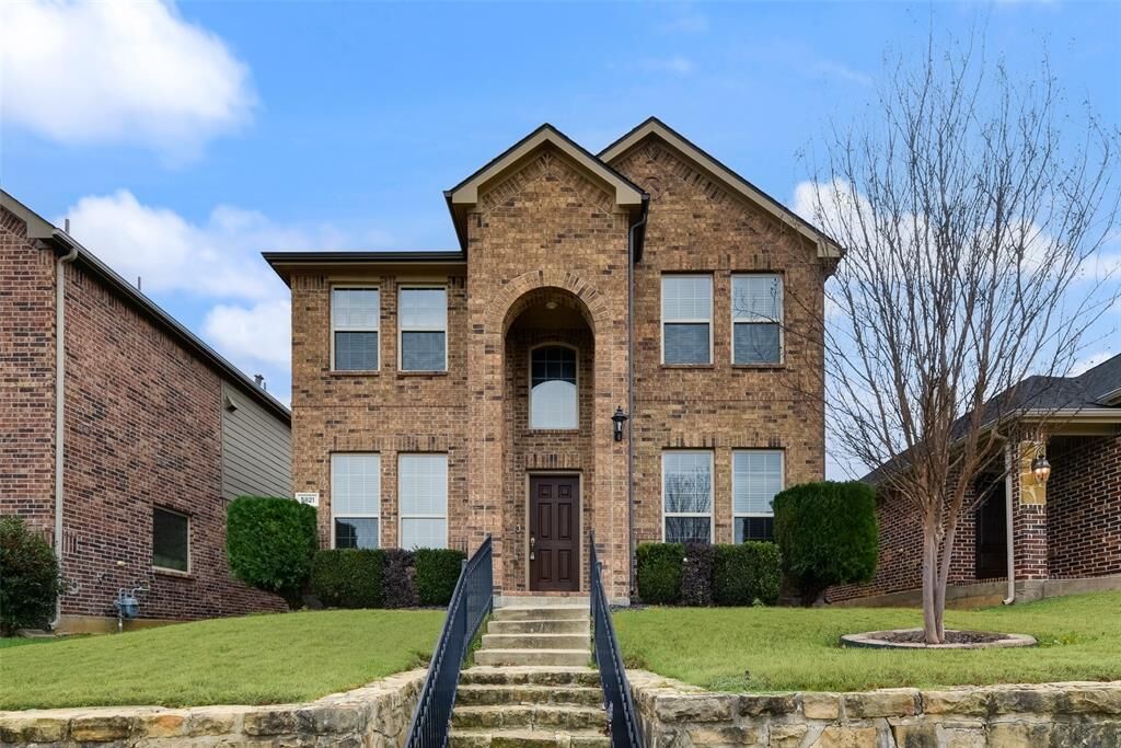 Property Photo:  5821 Bindweed Street  TX 76123 