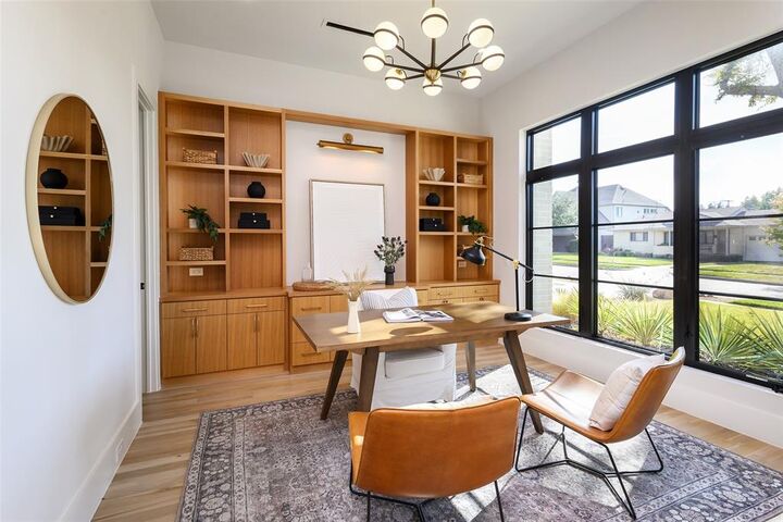 Property Photo:  4015 Rochelle Drive  TX 75220 