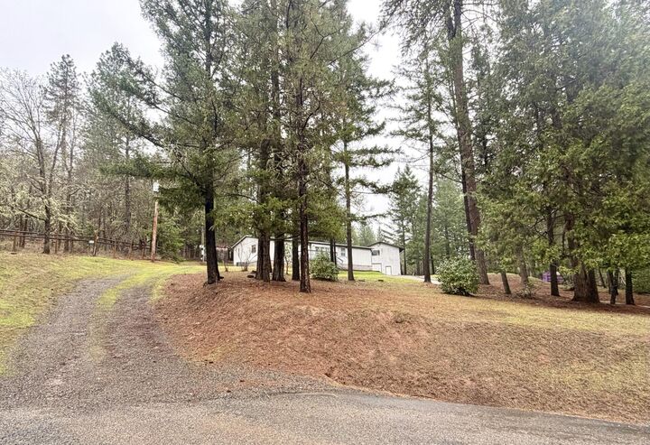 Property Photo:  360 Hessar Street  OR 97527 