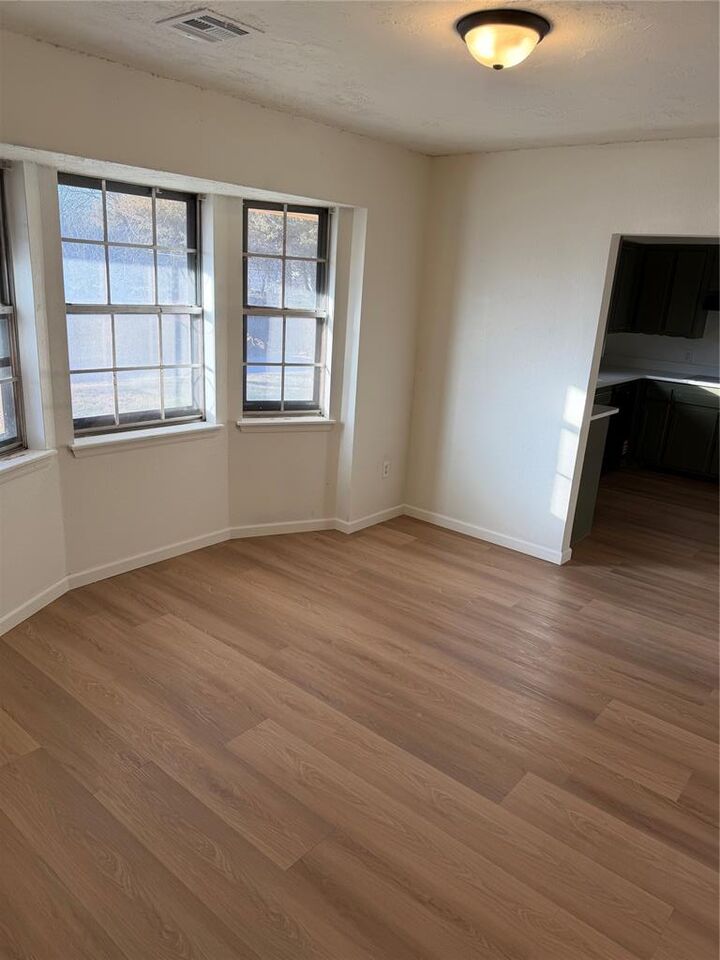 Property Photo: 325 S 10th Street OK 73018