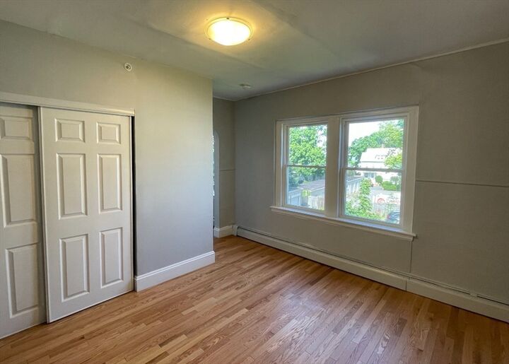 Property Photo:  233 Lafayette Street 4  MA 01970 