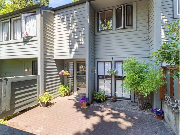 Property Photo:  8512 SW Brightfield Cir  OR 97223 