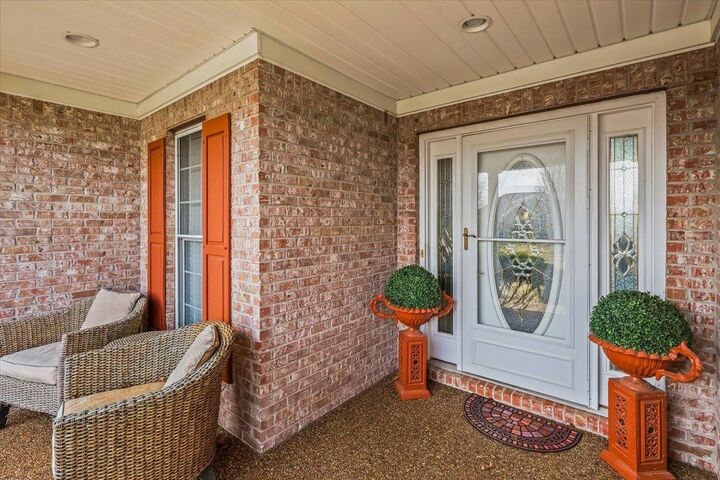 Property Photo:  827 Memorial Circle  KY 42104 