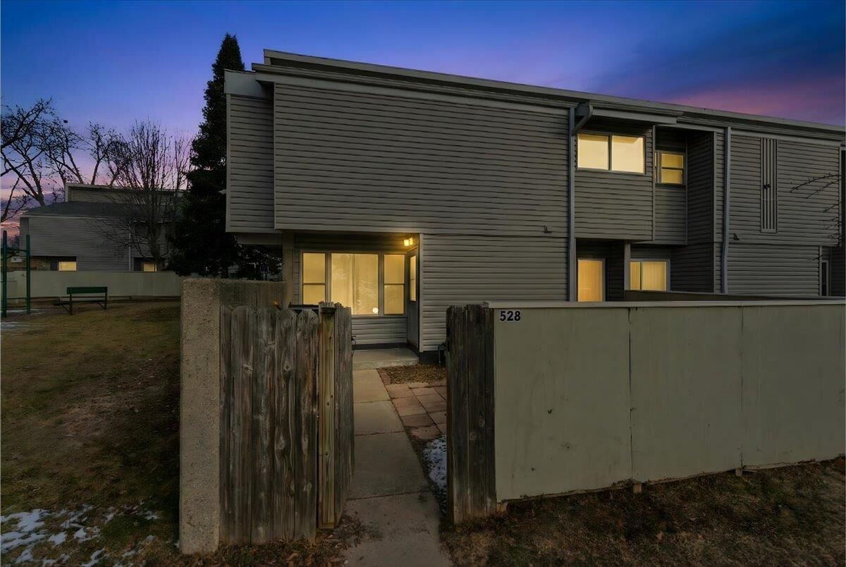 Property Photo:  528 East Bluff  WI 53704 