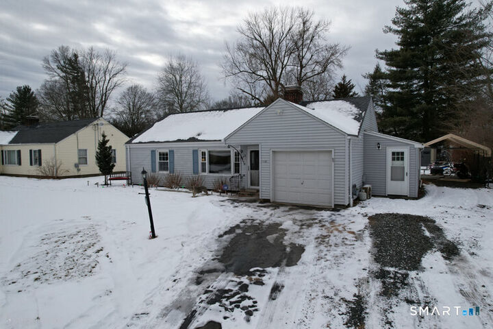 Property Photo:  33 Olney Road  CT 06109 