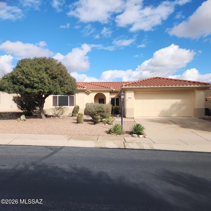 Property Photo: 2065 E Bighorn Mountain Drive AZ 85755