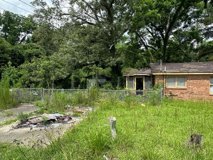 Property Photo:  653 NW Liberia Street  GA 31779 