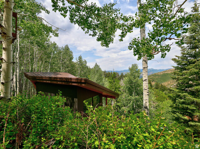 Property Photo: 2214 S Aspen Rd 424 UT 84109