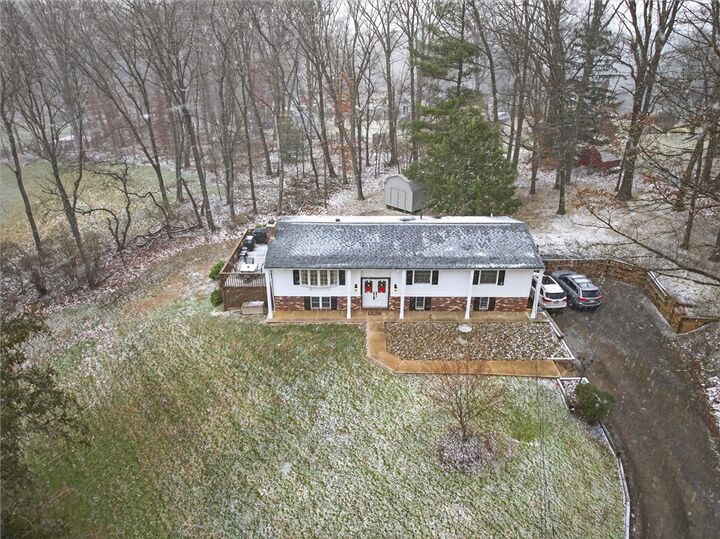 Property Photo:  2589 Stone Chip Dr  PA 15101 