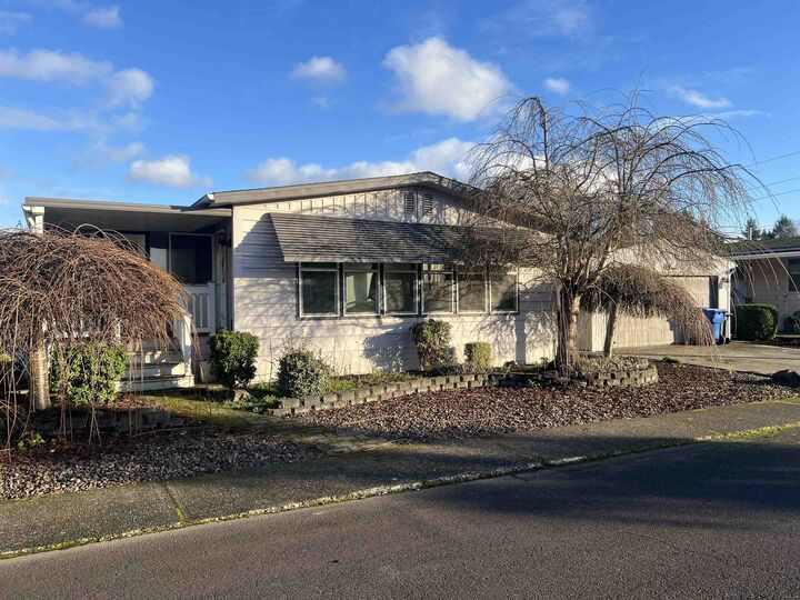 Property Photo:  1055 Lockhaven (#69) Dr N #69  OR 97303 