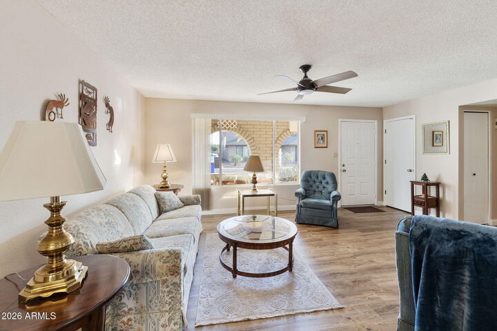 Property Photo:  922 S 79th Way  AZ 85208 