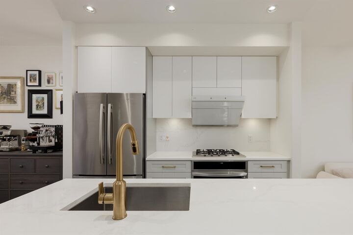 Property Photo:  828 W 6th Avenue  BC V5Z 1A6 