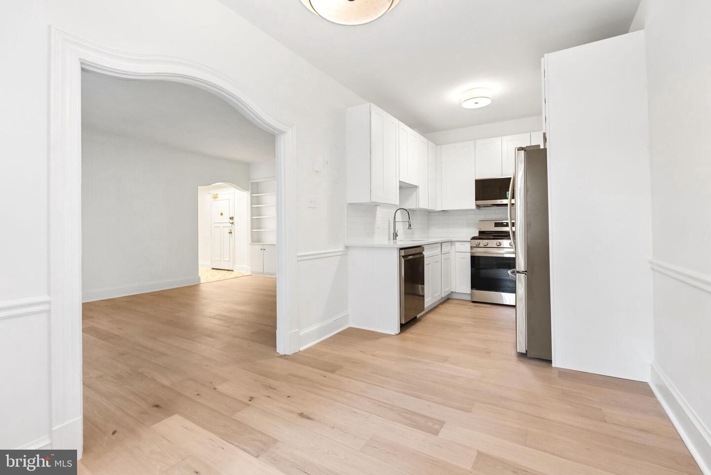 Property Photo: 4000 Cathedral Avenue NW 6B DC 20016
