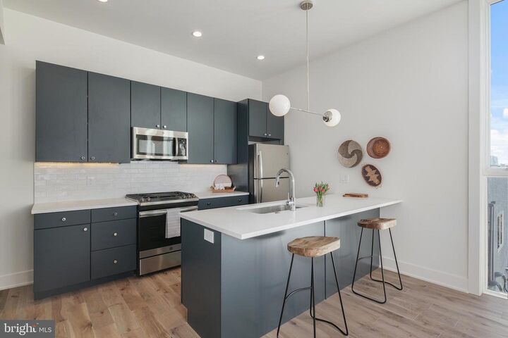 Property Photo:  1822 N Front Street 11  PA 19122 