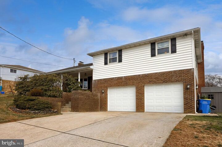 Property Photo: 3161 Starlight Drive PA 17402