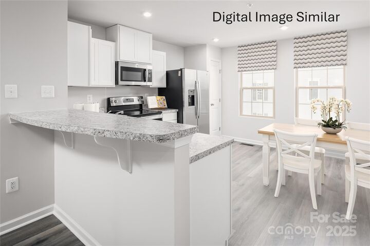 Property Photo: 1440 Richardson Towns Court 1010E NC 28208