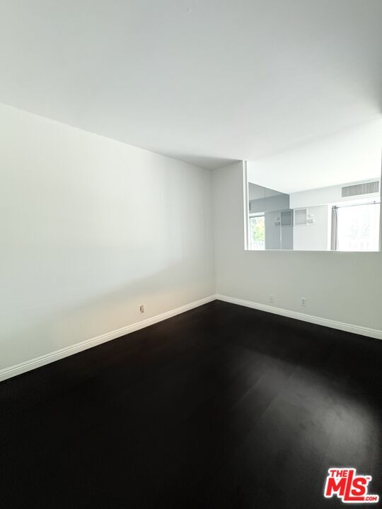 Property Photo:  999 N Doheny Dr  CA 90069 