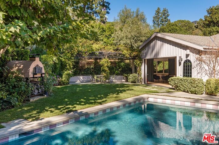 Property Photo:  9024 Wonderland Park Ave  CA 90046 