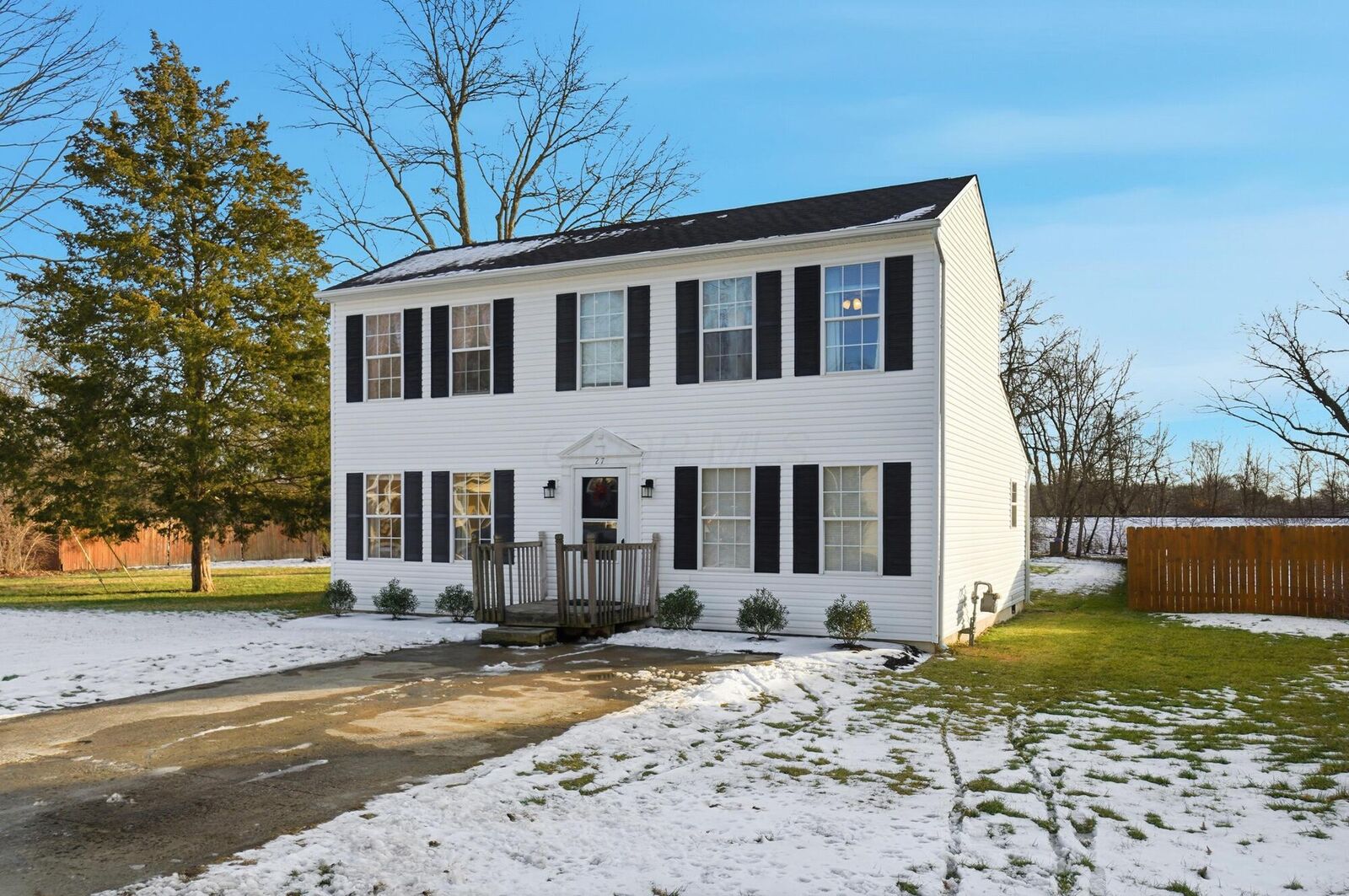 Property Photo:  27 1st SW Street  OH 43062 