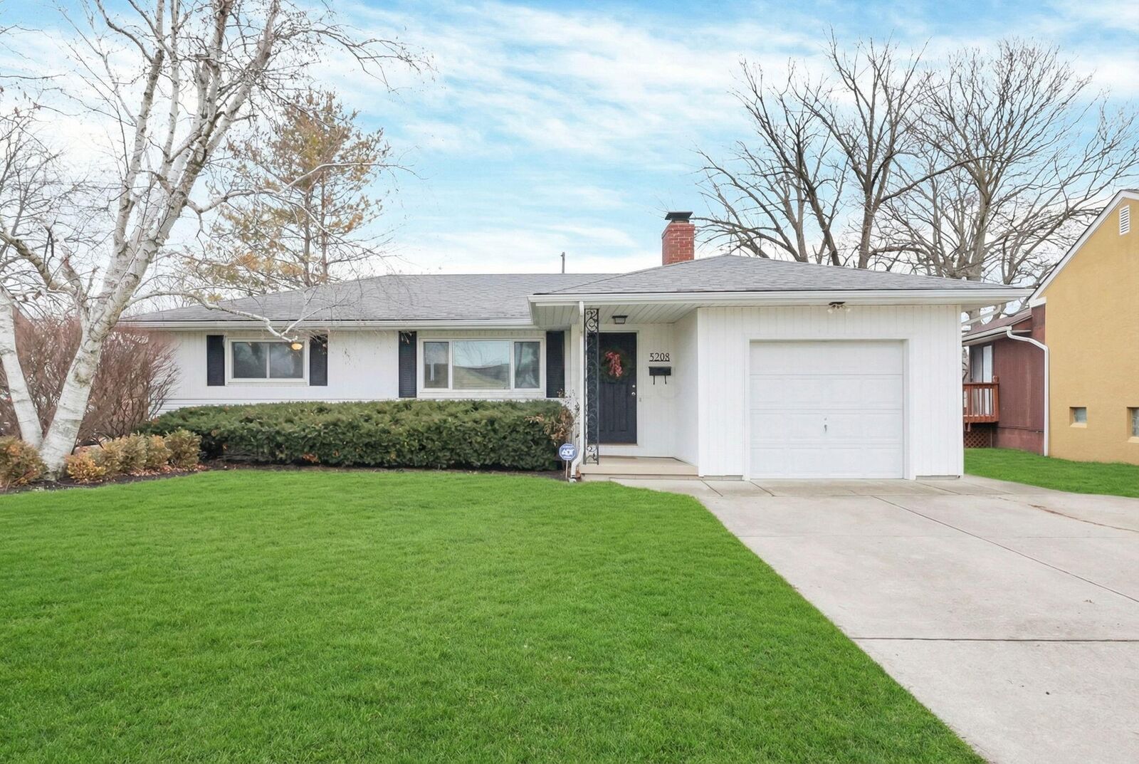 Property Photo:  5208 Bigelow Drive  OH 43026 